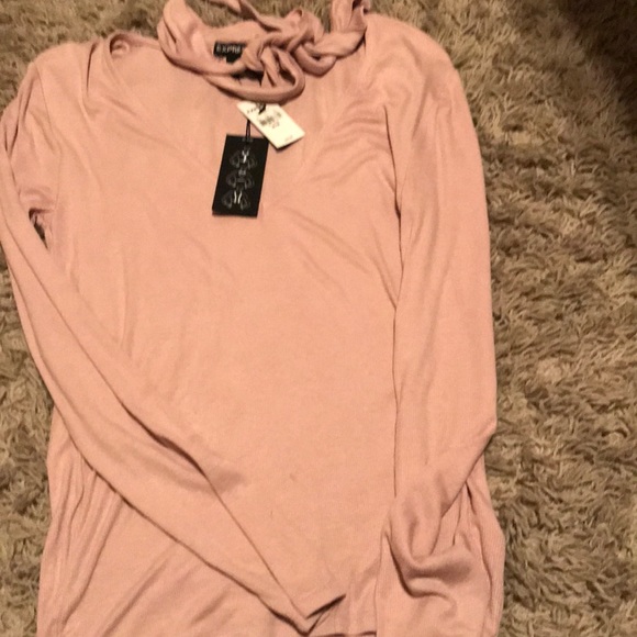 Blush chocker neck top-NWT - Picture 3 of 4